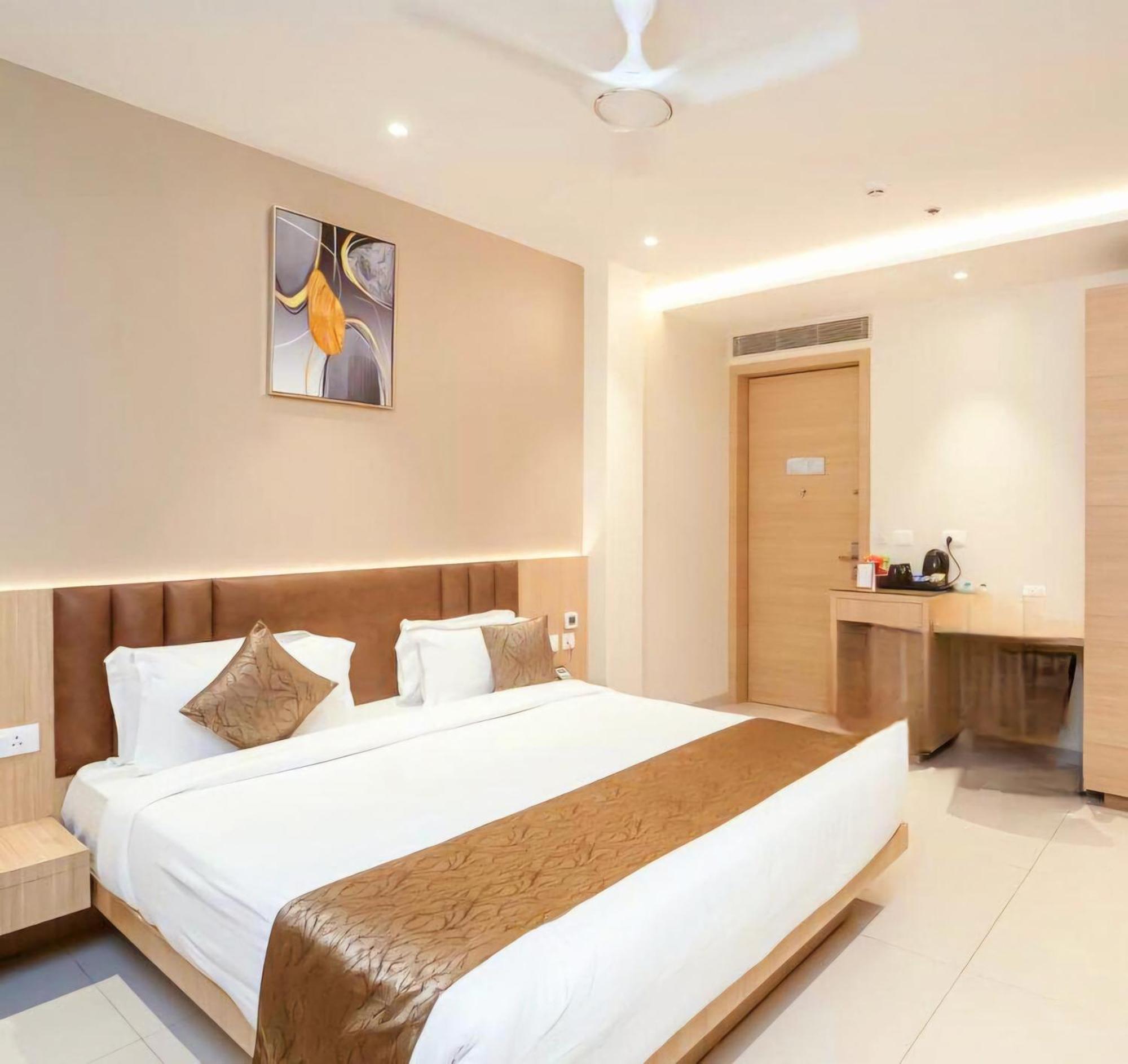 Hotel Ramida Plaza At Delhi Airport New Delhi Exterior photo