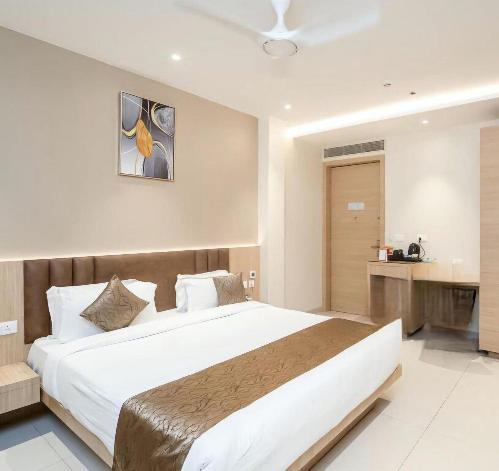 Hotel Ramida Plaza At Delhi Airport New Delhi Exterior photo